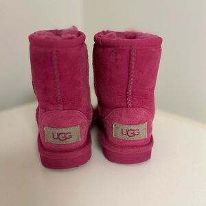 UGGs - Toddler size 7, gently used.